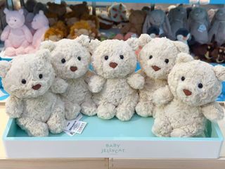 (Category: ) located in . Submitted by jellycatgogogo (Listing ID 1425014008, Image 1). Description: .
