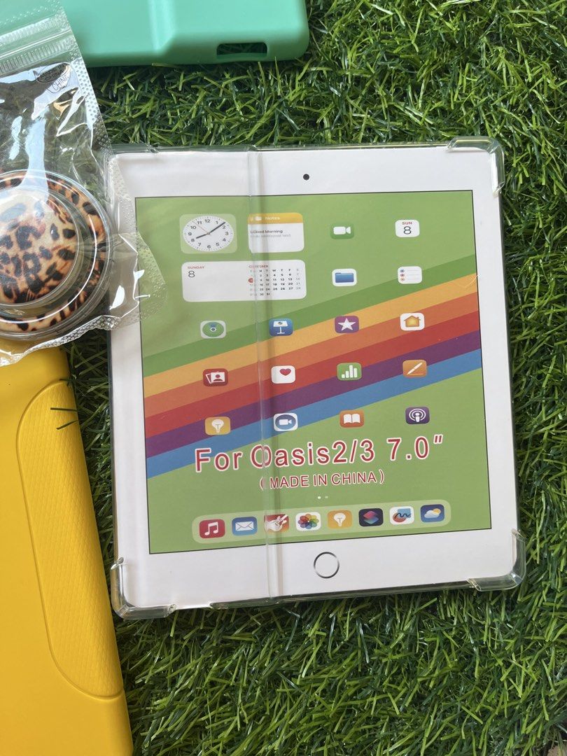 Kindle Case for oasis 2/3 bundle (Category: E-Readers) located in Guiguinto. Submitted by kagandahan.ph (Listing ID 1426644588, Image 2). Description: Take All Hello! Selling in Bundle - Fit for Kindle Oasis 2/3 Price 500 Inclusion ❤️ Pink silicon case ❤️ Mint Green Silicon Case ❤️ yellow silicon case ❤️ stickers ❤️ Clear Case ❤️ Magnetic Popsocket - magnetic ring included Location - Guiguinto, Bulacan 📦Same day delivery via lalamove 📦tiktok ch