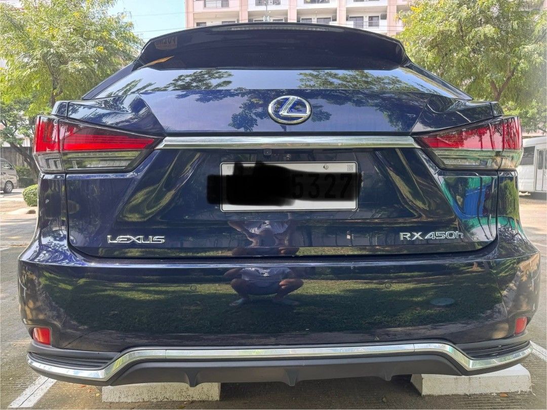Lexus RX450 Hybrid Premium (A) (Category: Used Cars) located in Manila. Submitted by night.stalker_12 (Listing ID 1426654198, Image 3). Description: 🚙 2022 Lexus RX450h Hybrid SUV， NO CODING Only 36,000 KM | Excellent Condition | Fully Lexus-Serviced Luxury, performance, and hybrid efficiency in one SUV. Key Features: • 3.5L V6 + electric motor, 308 HP • Front heated & ventilated leather seats • 12.3” touchscreen, Apple CarPlay, Mark Levinson au