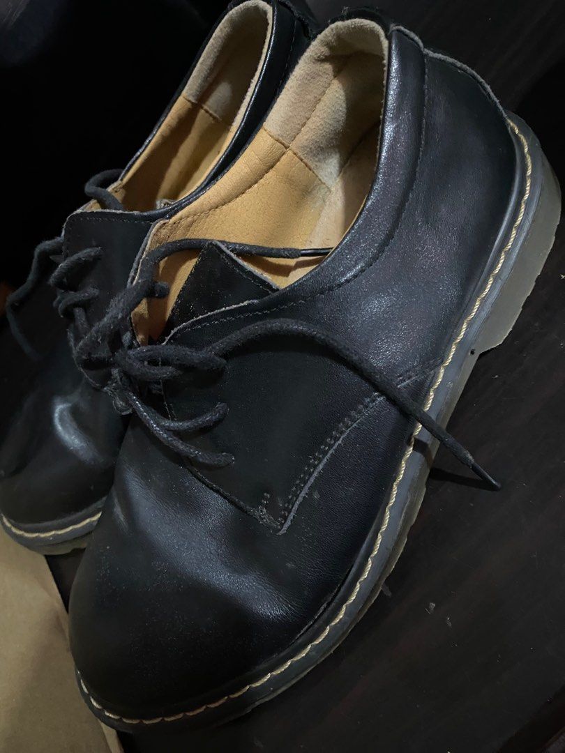 Loafers Black Shoes (Category: Loafers) located in Dumaguete. Submitted by ems_decluttering (Listing ID 1426595556, Image 2). Description: negotiable 7.5 size no use for me, just in closet .