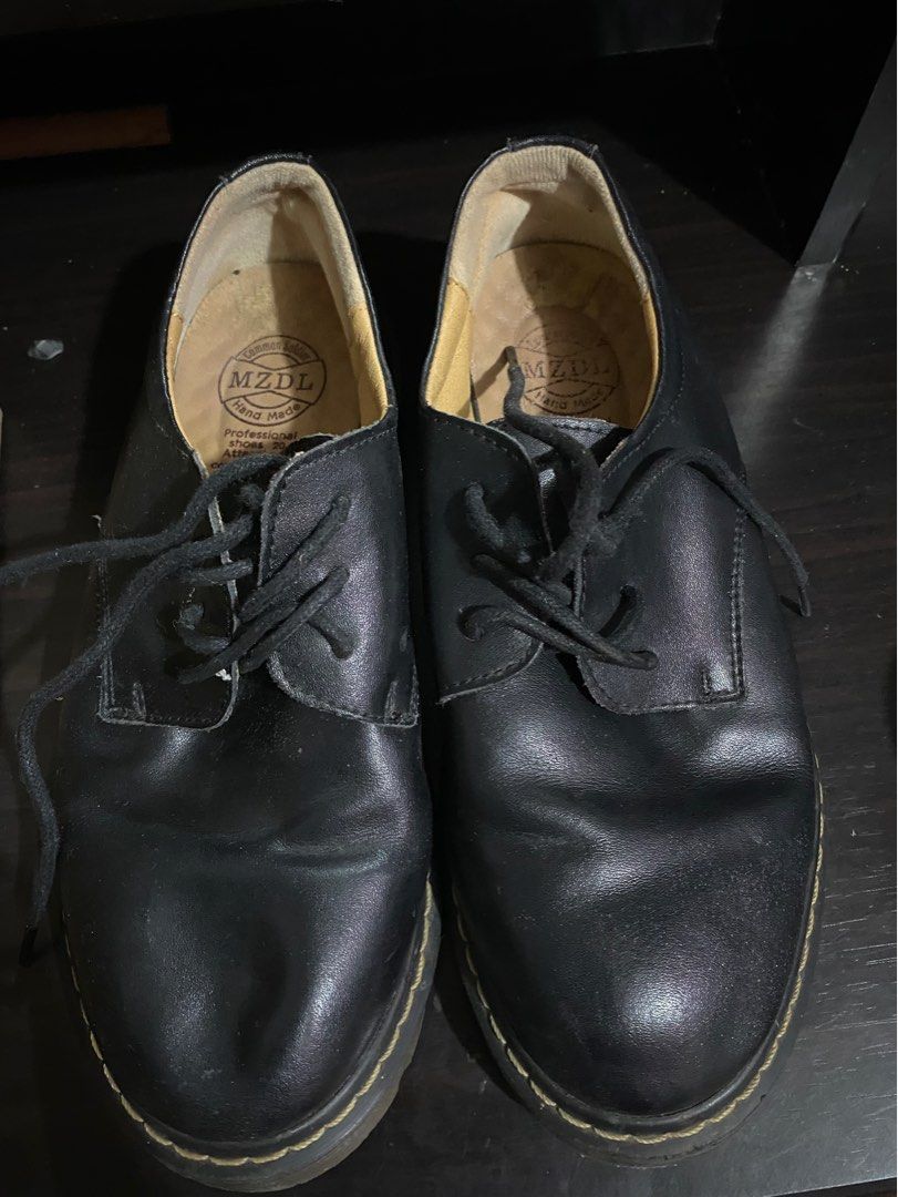 Loafers Black Shoes (Category: Loafers) located in Dumaguete. Submitted by ems_decluttering (Listing ID 1426595556, Image 1). Description: negotiable 7.5 size no use for me, just in closet .