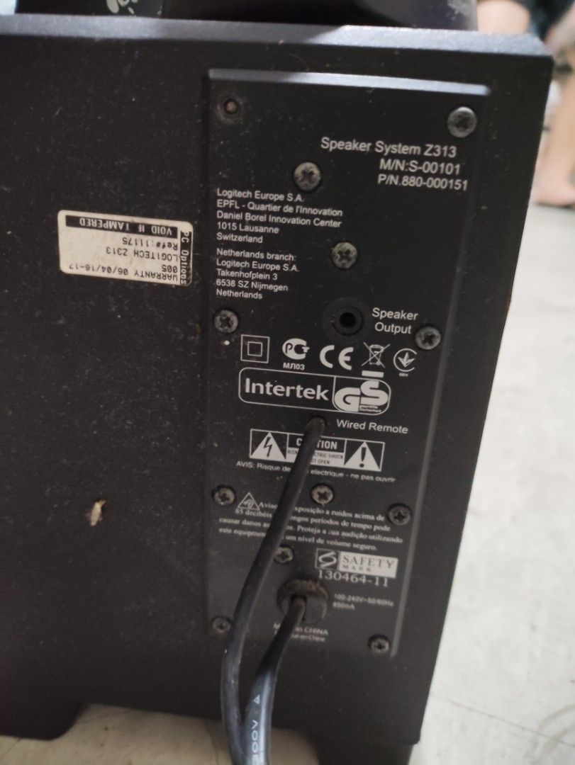 Logitech speakers defective Negotiable (Category: Soundbars, Speakers & Amplifiers) located in Quezon City. Submitted by wil05 (Listing ID 1426633043, Image 2). Description: deffective no power, Negotiable pickup or meetup at sm north/waltermart munoz.