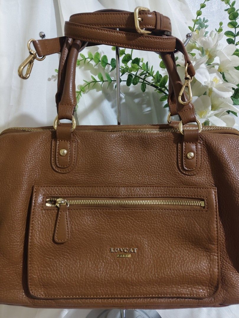 LOVCAT PARIS Brown Leather Handbag (Category: Luxury Bags & Wallets) located in Quezon City. Submitted by gorgeousvixen051893 (Listing ID 1426739222, Image 2). Description: Genuine Leather Good condition LAST PRICE POSTED.