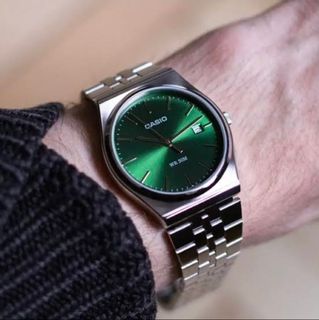 (Category: ) located in . Submitted by notorious_watches (Listing ID 1426601811, Image 1). Description: .