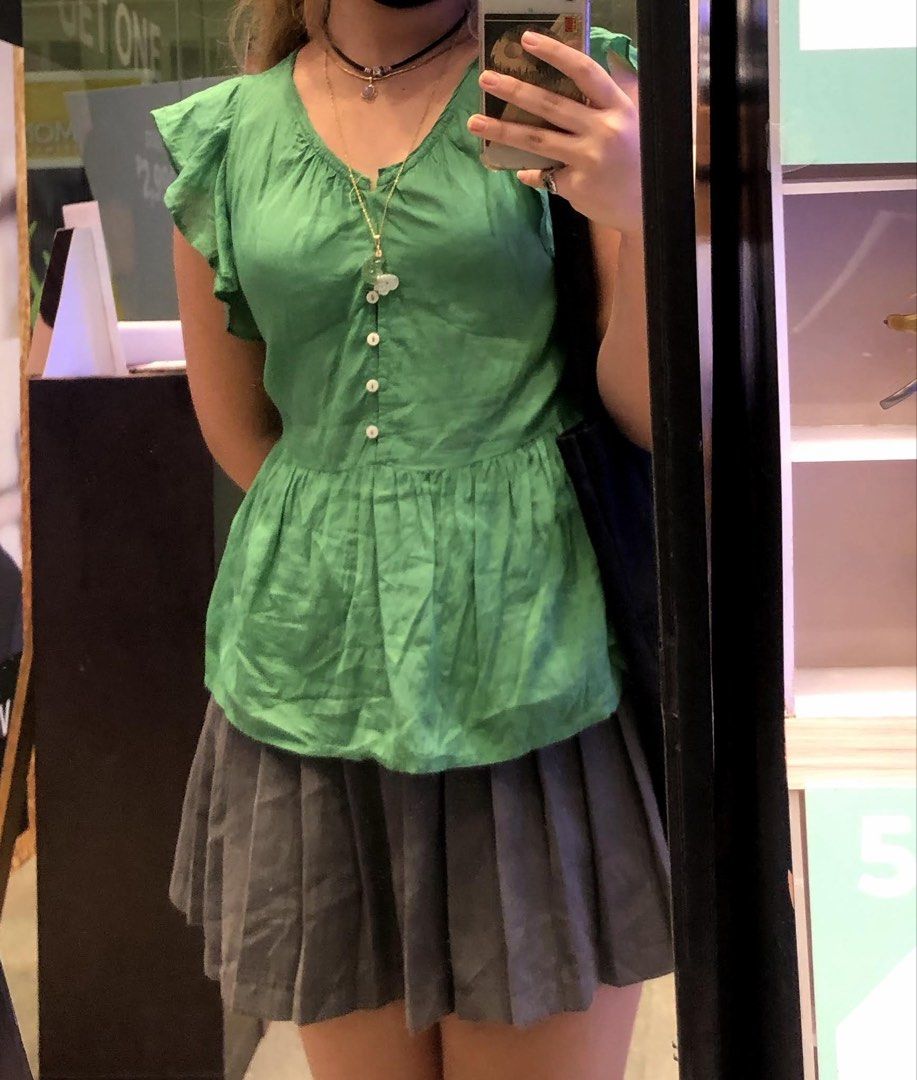 Mango Green Babydoll Peplum Top (Category: Blouses) located in Cebu City. Submitted by junneichan (Listing ID 1426313533, Image 1). Description: light fabric mango babydoll top beautiful green color ships from cebu.