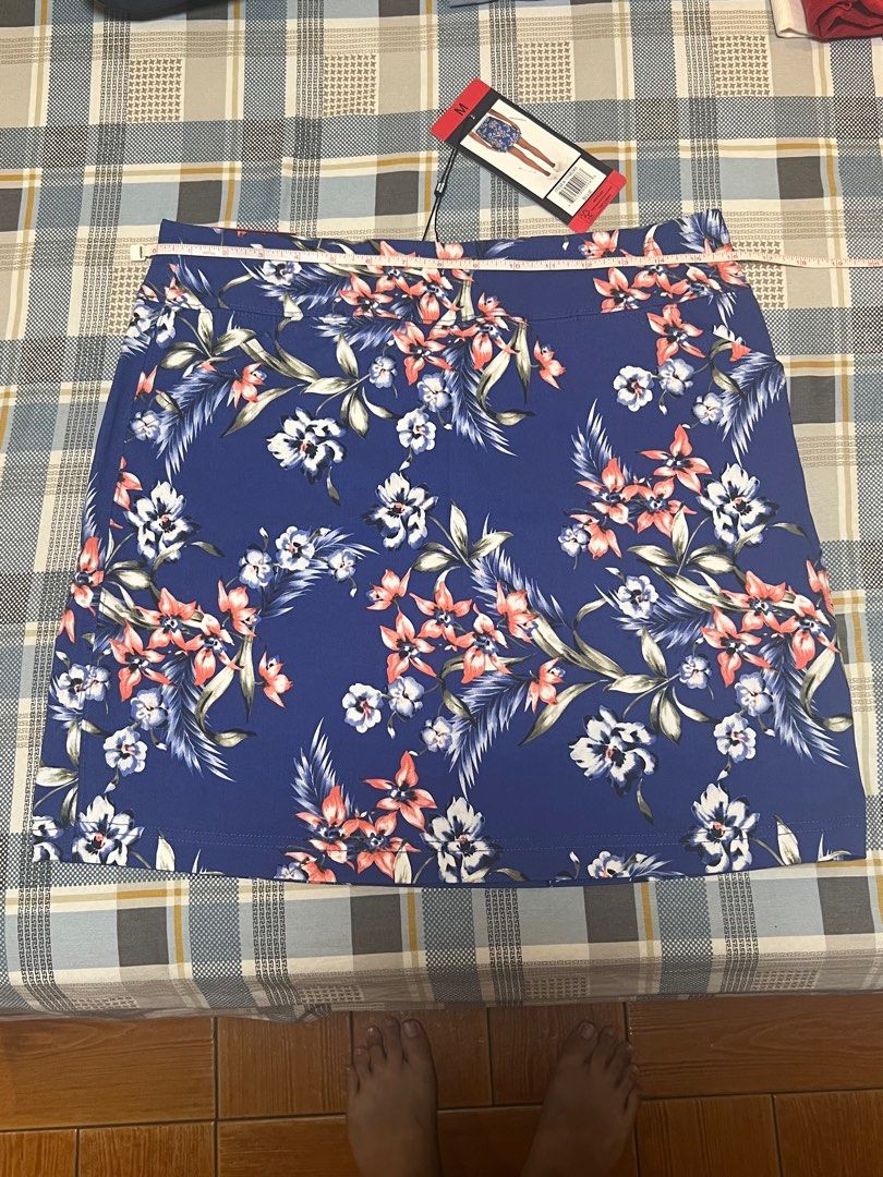 Mario Serrani Skort Blue Floral (Category: Skirts) located in Quezon City. Submitted by nikkatan14 (Listing ID 1426742110, Image 3). Description: Gift from the US. Never worn still with tag. Very comfy to wear. Size Medium see pics for dimensions. It’s stretchable. RFS migrating Pickup in Matandang Balara, Quezon City.