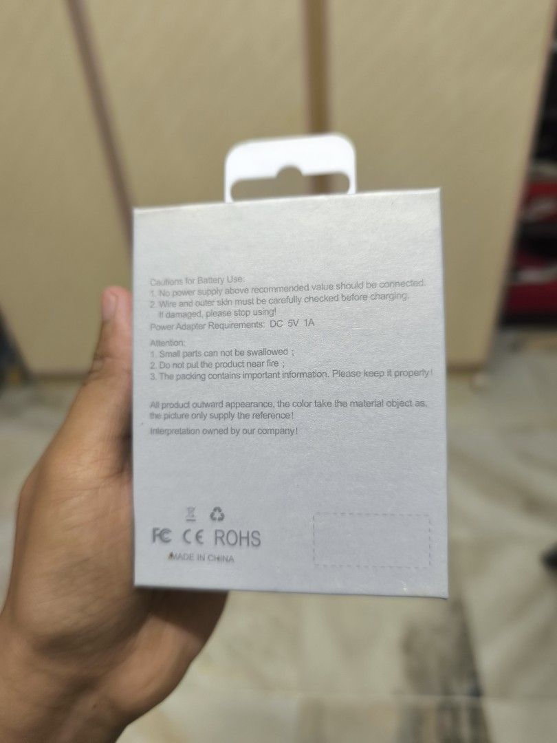 Mini camera (Category: Cameras) located in Bukit Mertajam. Submitted by assrol (Listing ID 1426739547, Image 2). Description: fun mini camera charge using USB -c 48 megapixels flip screen.