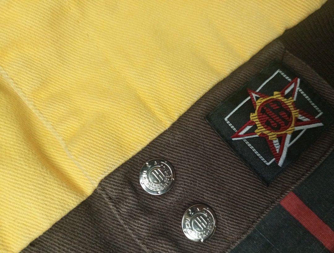 M&M's Kyle Busch NASCAR Jacket (Category: Coats, Jackets and Outerwear) located in Manila. Submitted by shainabngc85147 (Listing ID 1426669153, Image 3). Description: NASCAR RACING JACKET KYLE BUSCH LARGE SIZE FROM JAPAN 10/10 CONDI. SELLING FOR 15K 🛍️.