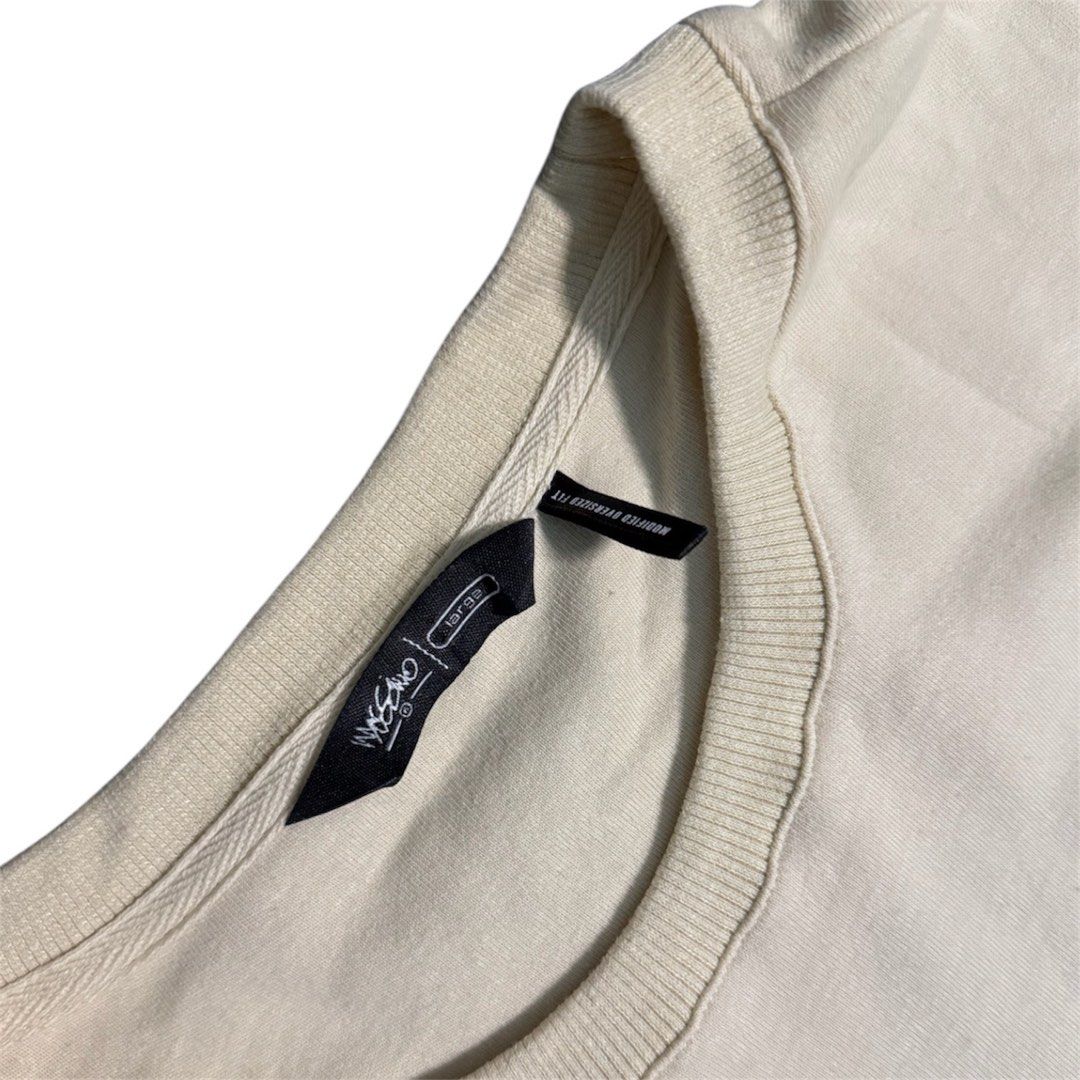 Mossimo beige tactical long sleeve (Category: Tshirts & Polo Shirts ) located in Manila. Submitted by dja23 (Listing ID 1426758416, Image 2). Description: Width: 25.5 in Length: 29.5 in Sleeve: 25 in Never used, no issue.