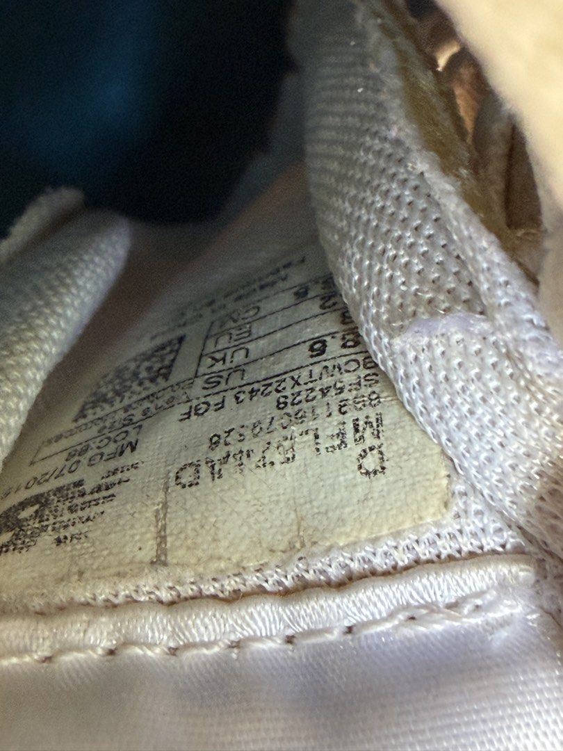 New Balance Fresh Foam Sneakers (Category: Sneakers) located in Quezon City. Submitted by nikoabl (Listing ID 1426643528, Image 3). Description: .