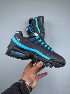 (Category: ) located in . Submitted by awesome_sneakers (Listing ID 1426599435, Image 1). Description: .