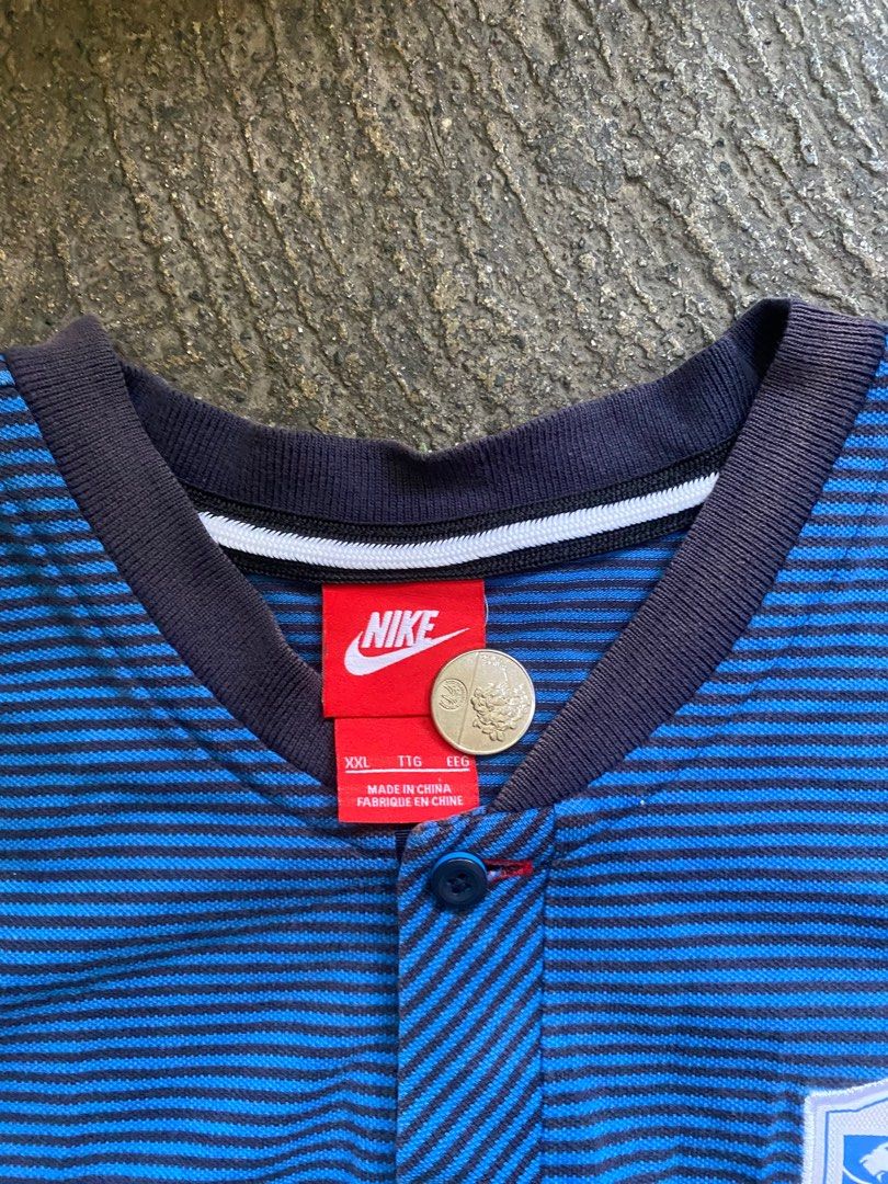 Nike Shanghai Shenhua Jersey (Category: Tshirts & Polo Shirts ) located in Caloocan City. Submitted by hustlenhunt (Listing ID 1426636374, Image 3). Description: Dimes: W-20 L-29 -Condition: 9/10 -Need Wash -Issue may minimal sira sa stitching ng washtags+ may hand stitch (makikita sa photo) -Color fade neckline.