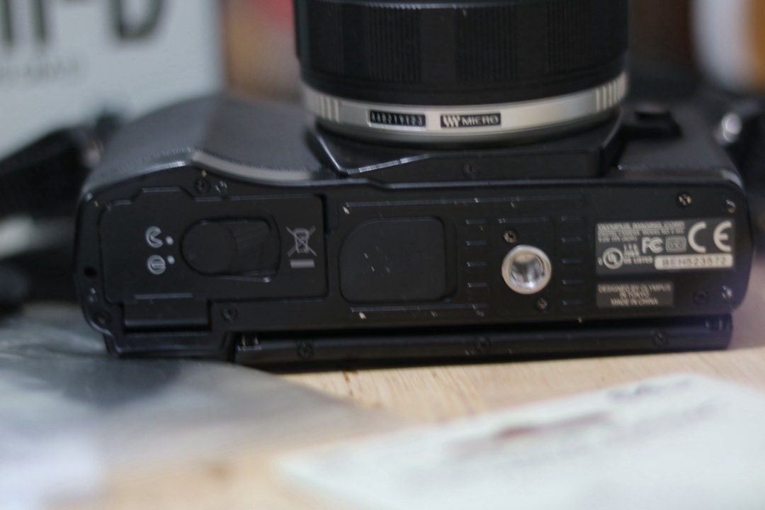 Olympus OM-D E-M5 Camera with Lens (Category: Cameras) located in Pasay City. Submitted by anne__alog (Listing ID 1426702406, Image 3). Description: -Micro Four Thirds interchangeable lens system camera -16.1 megapixels 4/3 Live MOS Sensor 200 – 25600 ISO sensitivity -5 axis image stabilisation -Autofocus with image contrast detection system and 35 focusing points -9 fps continuous shooting with single AF mode -Full HD: MOV (MPEG-4AVC/H.264 ) and