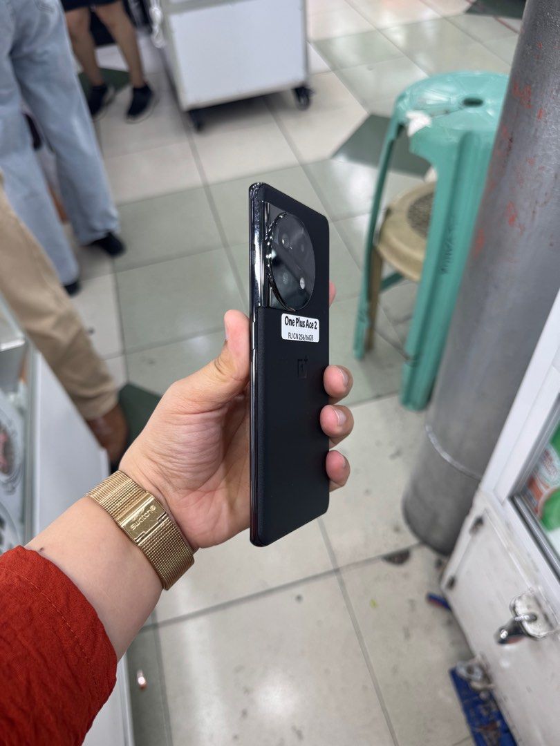 Oneplus Ace 2 256/12gb FU CN Variant (Category: OnePlus) located in San Juan City. Submitted by javedsgadgetshop (Listing ID 1426752921, Image 2). Description: INSTALLMENT OPTIONS : SPAY LATER / GGIVES / CREDIT CARD! WE BUY AND SELL SO PWEDE MAGBINTA OR SWAP ! Quick Specs : 💵 Oneplus Ace 2 •256/16gb •CN Variant •Good batt health •Factory Unlock •95% Smoothness •No hidden issue | No Repaired •100% Authentic | Not Refurbished •w/ OEM Charger & sto