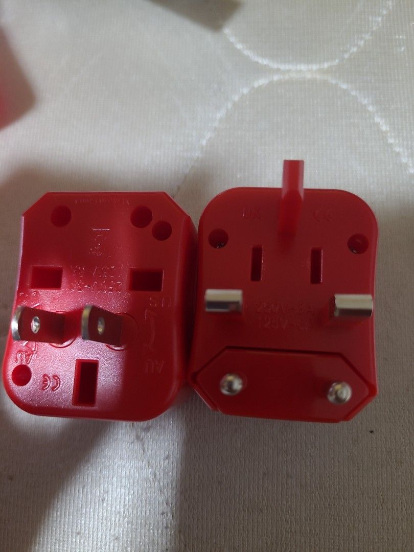 PLG Universal Travel Adapter - Red405985873395732483
