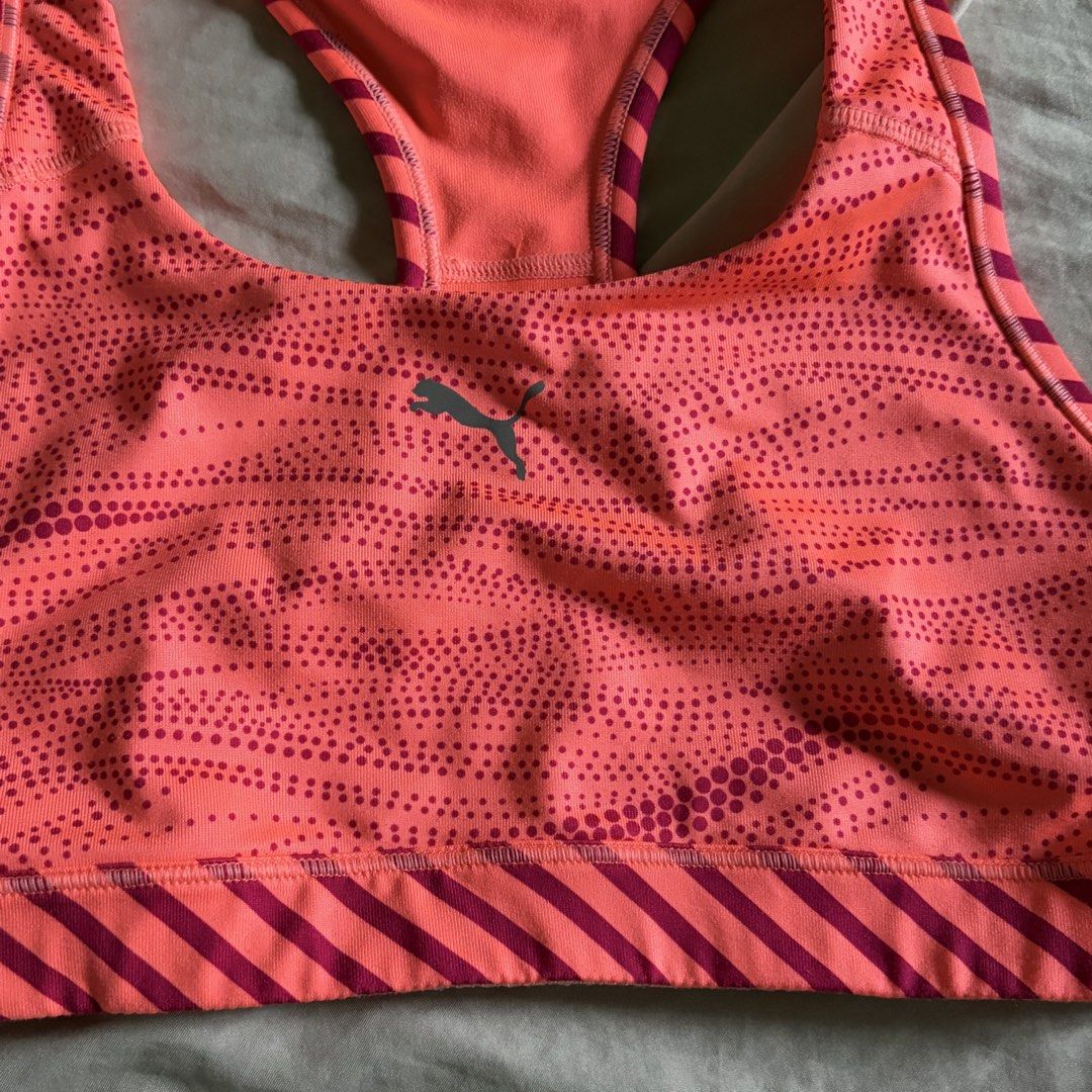 Puma Sportsbra (Category: Activewear) located in Tarlac. Submitted by 3fted (Listing ID 1426641765, Image 2). Description: puma small on tag size in inches (laid flat measurement) -- bust: 13 in -- band: 11.5 in with pad slot, no pads 9.5/ 10 condition -- very good condi! compression type. issue: since double lining ginupit para magkaron ng pad slot Color Rate: 10/10 Cloth Rate: 10/10.
