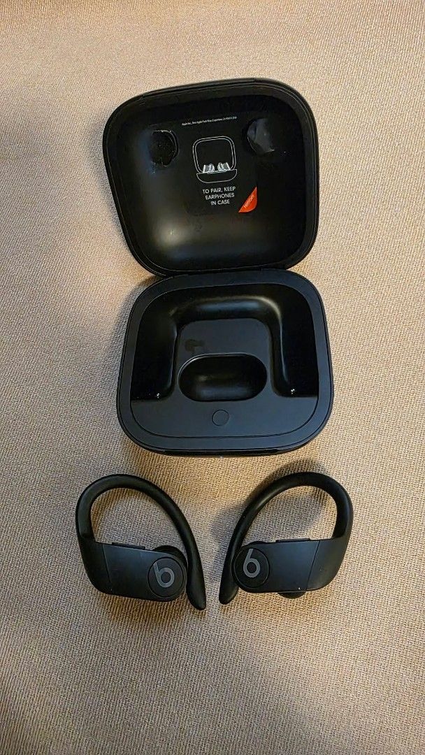 PWERBEATS PRO 1ST GEN (Category: Earphones) located in Bulacan. Submitted by iamvanillapeach (Listing ID 1426791148, Image 3). Description: Powerbeats Pro gen1 lighting port for charger. Slighty used/good as new. You can try in actual if pick up. We can deliver nationwide. 📩.