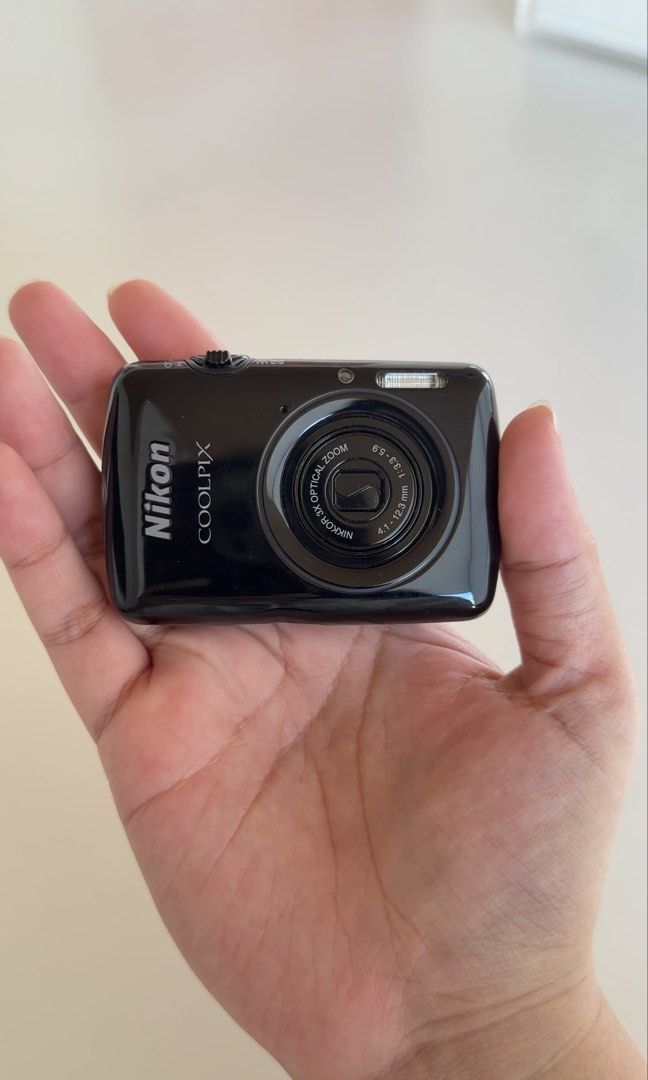*RARE* Nikon COOLPIX S01 Digital Camera (Category: Cameras) located in Makati City. Submitted by isabelaxo (Listing ID 1426728195, Image 3). Description: 🏷️ ₱13,500 ☻ no functional issue! ☻ no LCD burn ᵕ̈ ☻ 10.1 megapixels ☻ CCD sensor (digicam aesthetic photos) ☻ 3× optical zoom ☻ one of the smallest digicams ever made — ultra compact & easy to carry around ᵕ̈ ☻ built-in rechargeable battery (no need to buy extra batteries) ᵕ̈ ☻ 7.3GB built-in 
