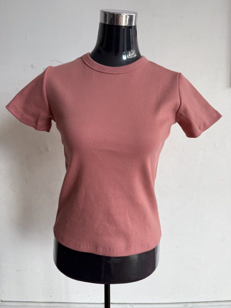 Ribbed Crew Neck T-Shirt / Ribbed Basic Tee | Neutral Colors | Stretch Fit (Category: Shirts) located in Quezon City. Submitted by kweenbii (Listing ID 1426675694, Image 3). Description: Brand new ribbed basic shirts Soft, stretchy fabric – comfy for everyday wear Perfect for casual outfits, layering, or office basics. ✨ Available Colors: • Brown • Choco Brown • Rose Pink • Gray • Dark Brown • Beige Brown • Navy Blue • White • Black • Rustic Brow