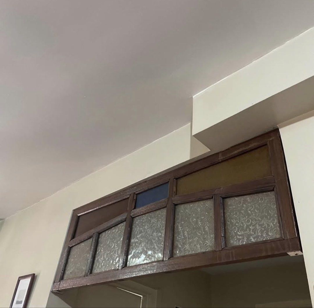 RUSH SALE!!! Pre-Loved Unique Tinted Arch (Category: Other Home Decor) located in Quezon City. Submitted by khaleesitargaryen_08 (Listing ID 1426729859, Image 1). Description: -Pre-Loved Unique Tinted Arch -52x1.5x18in. -Perfect accent on hallway -Moving out Sale -Bagsak Presyo.