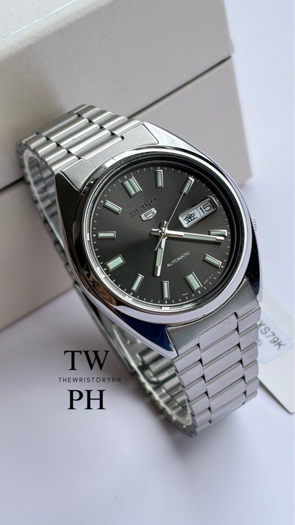 Seiko 5 SNXS79K1 (Category: Men's Watches) located in Caloocan City. Submitted by thewristoryph (Listing ID 1426656787, Image 1). Description: Seiko 5 SNXS79K1 - Black Sunburst Dial - Case Diameter: 37mm - 7S26 Automatic Movement - Kanji/English Daywheel - Brandnew - Inclusions: Double box, Booklet, Warranty Card, Hang Tag - 3 Years Warranty PHP 8,490 only 📲 Follow us on FB / IG / TikTok: @TheWristoryph 📍North Caloocan .