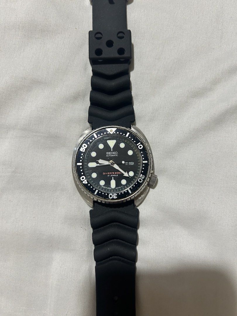 Seiko Pagong Automatic Divers Watch (Category: Men's Watches) located in Pasig City. Submitted by timecheckmanila (Listing ID 1426629661, Image 1). Description: Seiko Prospex “Turtle” Automatic Diver’s Watch. Key Specifications from Case Back Model Series: Seiko Prospex Diver Case Shape: “Turtle” (Cushion case) Water Resistance: 200m (“AIR DIVER’S 200M”) Movement: 4R36 Automatic Special Features: “SPECIAL EDITION” engraving Identifying Key Detail
