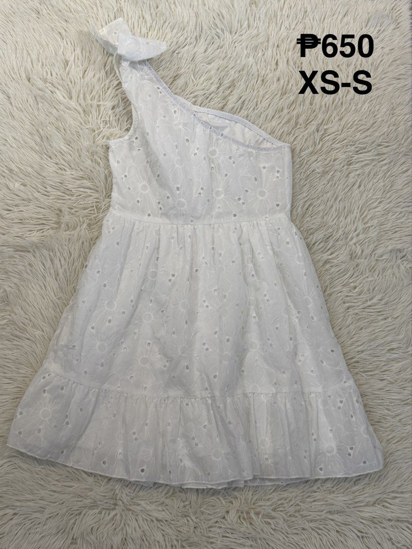 Shein White One-Shoulder Eyelet Dress (Category: Dresses) located in Tanjay. Submitted by everythingcutefinds (Listing ID 1426602826, Image 1). Description: Never been used.
