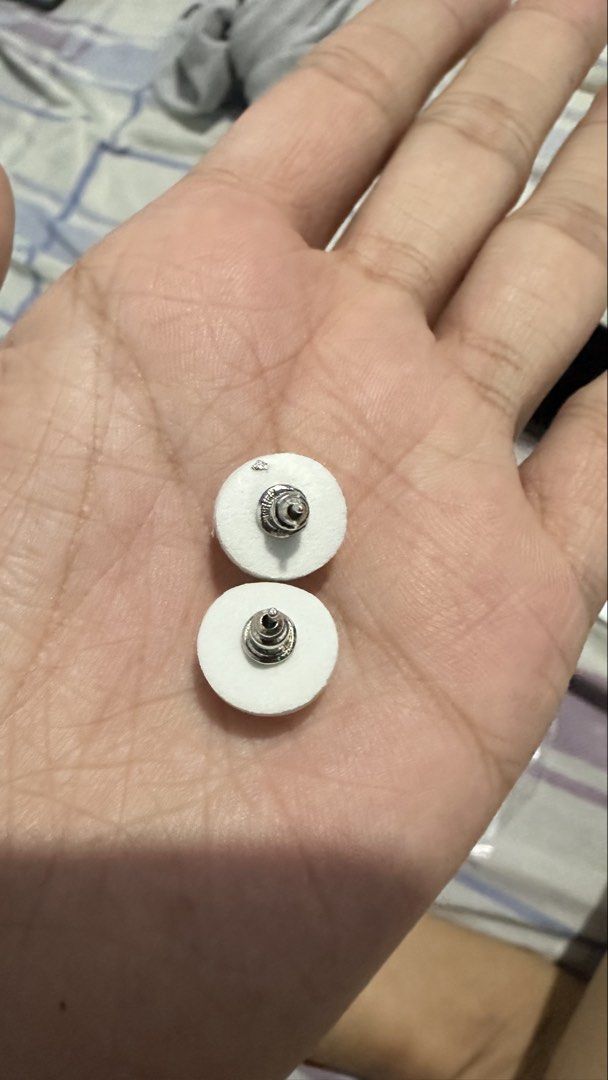 Silver Flower Stud Earrings (Category: Earrings) located in Angeles City. Submitted by clmsnw01 (Listing ID 1426780959, Image 2). Description: • Cute and minimalist flower design • Lightweight and comfortable to wear • Good condition, rarely used • Perfect for everyday wear or simple outfits 📍 Not yet used 📍 Clean and ready to use Location: Angeles City Pampanga.