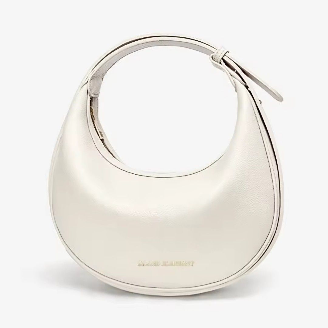 Snow White Underarm/Shoulder Bag (Category: Shoulder Bags) located in Pasay City. Submitted by declutter_j (Listing ID 1426711289, Image 1). Description: Underarm/Shoulder Bag ideal to use for formal/semi formal events or gatherings Color: snow white Condition: Used once only, still in very goos condition, comes with its dust bag RFS: Decluttering, need funds.