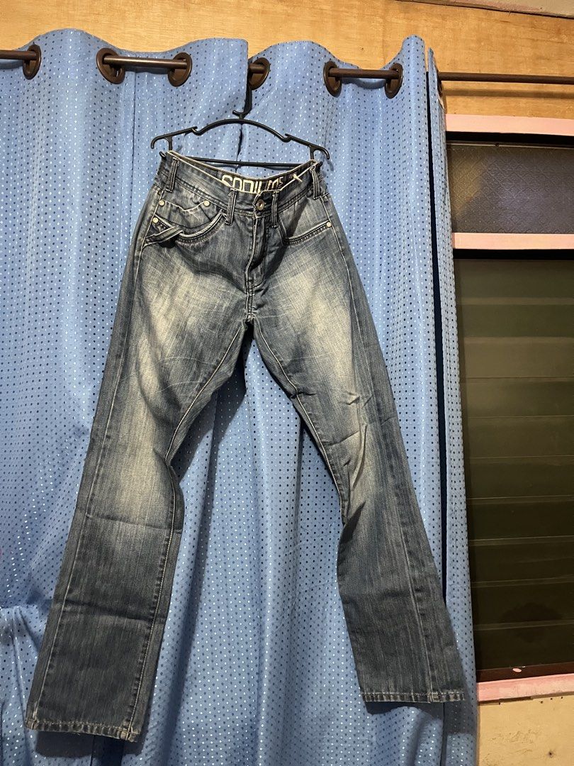 Sodium Lab Jeans Size 32 (Category: Jeans) located in Pasay City. Submitted by fromtheashes (Listing ID 1426717018, Image 2). Description: Stylish Sodium Lab jeans in a classic blue wash. Features a size 32 waist. Made in China with a blend of cotton and polyester. The jeans have a unique design with detailed stitching and a branded patch. The jeans have a button closure and a comfortable fit..