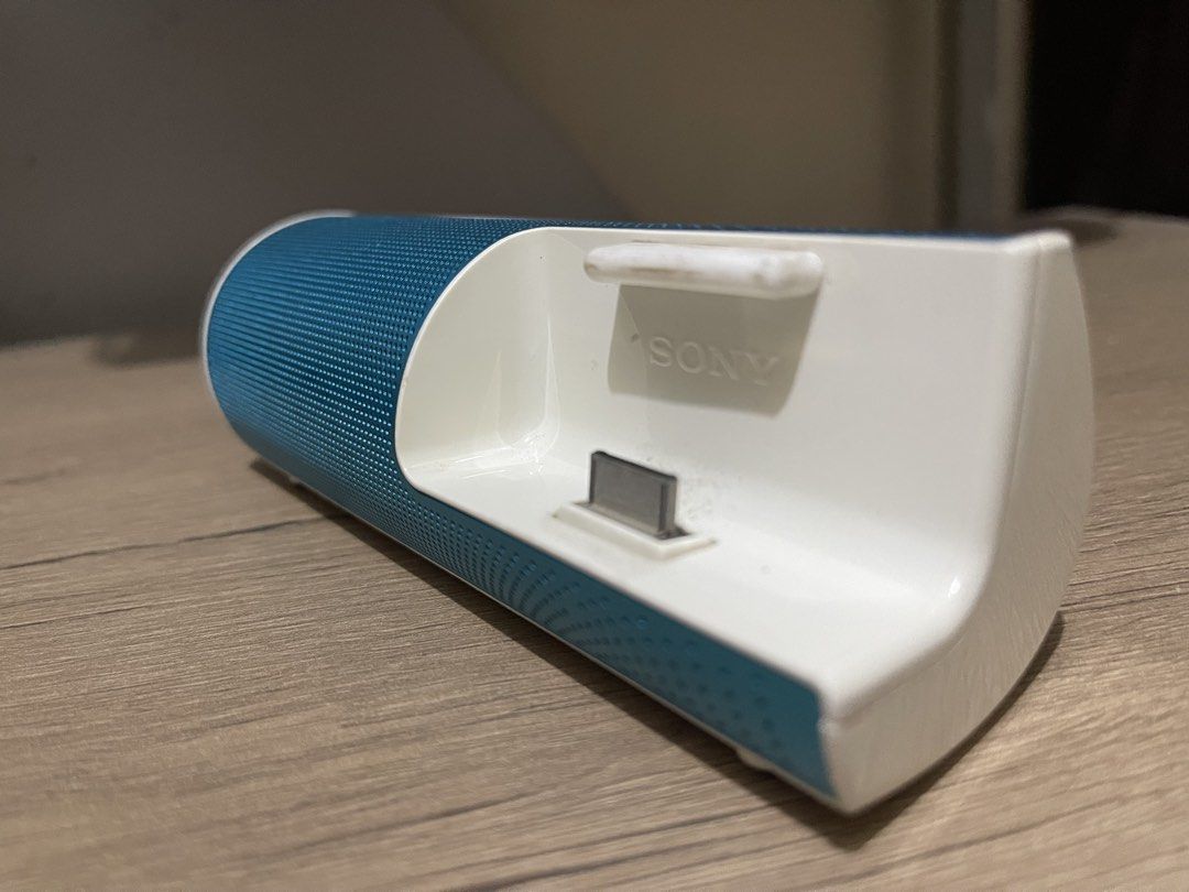 Sony Walkman Dock Active Speaker Made in Malaysia Untested (Category: Soundbars, Speakers & Amplifiers) located in Caloocan City. Submitted by red_rob (Listing ID 1426684541, Image 3). Description: Sony Walkman Dock RDP-NWT19 Active Speaker Came from Japan, Made in Malaysia - nasa pic na Specifically for Walkan Music Player Untested - wala po ako 5.2v to test on M A K I N I S ! as inspected physically evident on pix No audio input found Unit only