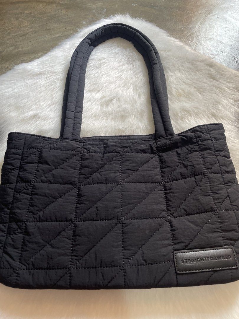 Straightforward Kulcha Tote Bag- Onyx black (Category: Tote Bags) located in Manila. Submitted by dbbjll (Listing ID 1426681467, Image 2). Description: .