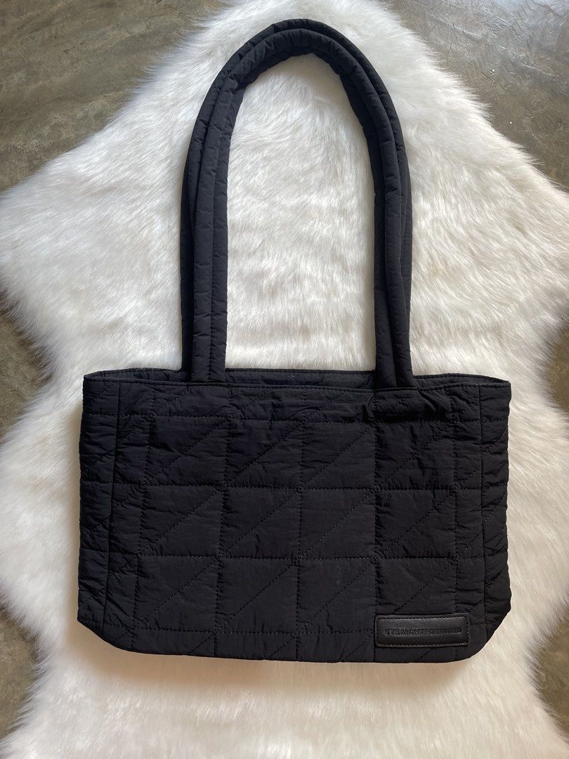 Straightforward Kulcha Tote Bag- Onyx black (Category: Tote Bags) located in Manila. Submitted by dbbjll (Listing ID 1426681467, Image 1). Description: .