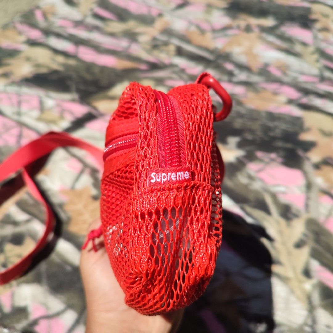 Supreme Red Mesh Crossbody Bag (Category: Luxury Bags & Wallets) located in Calamba. Submitted by bandidoooo (Listing ID 1426776261, Image 3). Description: Brand new condition 1000 pesos + sf.
