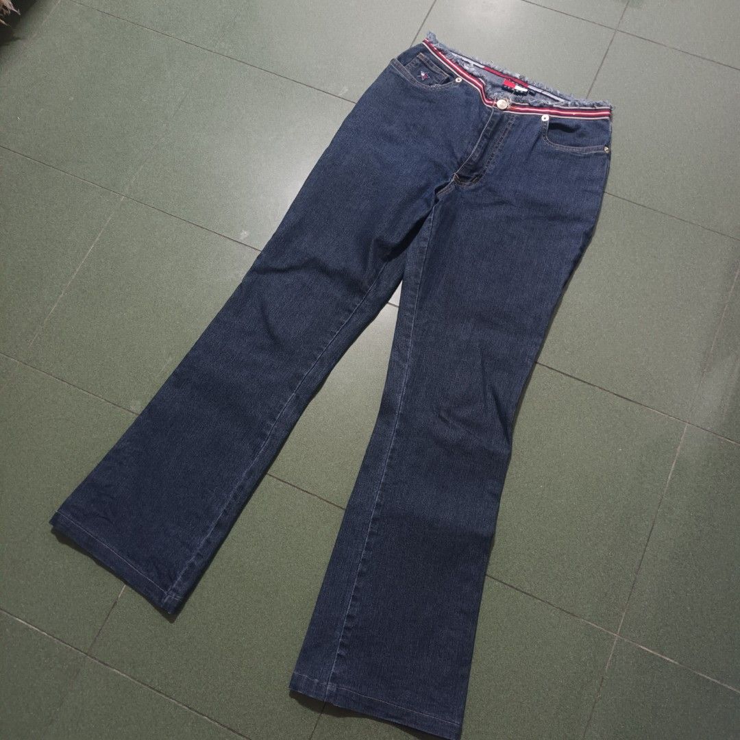 Tommy Jeans Dark Blue Jeanse Size 27" (Category: Jeans) located in Makati City. Submitted by cdiana (Listing ID 1426729385, Image 1). Description: - Vintage Tommy Jeans, women's size 27" - Good quality .