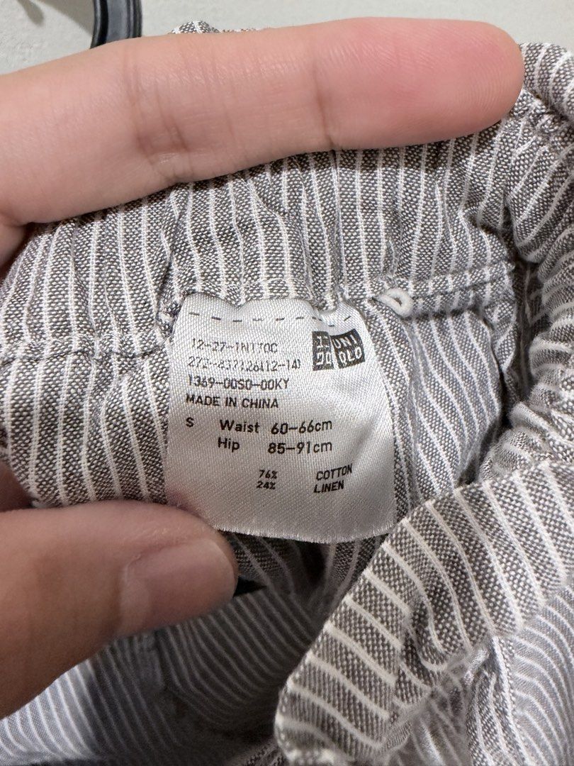 Uniqlo Striped Shorts - Size S (Category: Shorts) located in Quezon City. Submitted by rodj05 (Listing ID 1426774294, Image 3). Description: .