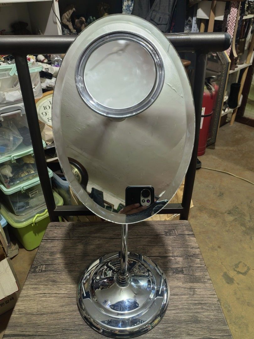 Vanity Mirror with Light (Category: Mirrors) located in Cebu City. Submitted by dudes_villanueva (Listing ID 1426626529, Image 2). Description: Vanity Mirror with Light 📌In good condition. Some few minor imperfections. 📌Base steam is not tightly fix but stable. 📌This mirror is a bit heavy 📌Battery compartment has crack but working. (See all photos) 📌3 AAA battery powered. Base Diameter: 7.25 in Height: 18.5 in Japan Surplus .