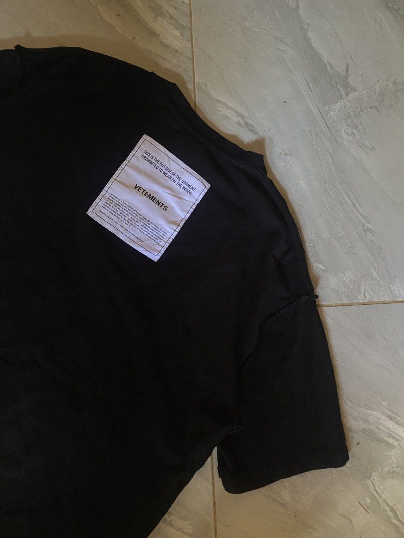 Vetements inside out t-shirt (Category: Tshirts & Polo Shirts ) located in Cebu City. Submitted by thrifterfordable08 (Listing ID 1426735650, Image 3). Description: .