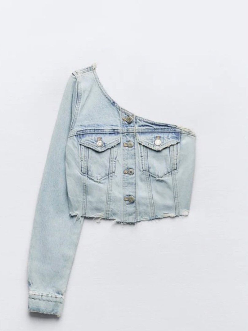 Zara One-Shoulder asymmetrical Denim top (Category: Coats, Jackets and Outerwear) located in Pasig City. Submitted by notosscammers (Listing ID 1426739350, Image 1). Description: - NEVER WORN!!! - No flaws rfs: it’s too big for me. I’m usually xs .