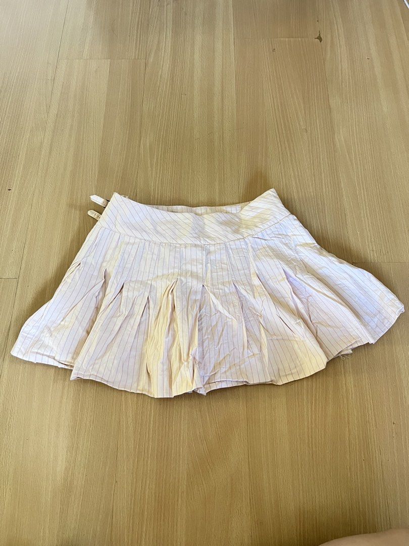 zara pinstripe pleated mini skirt (Category: Skirts) located in Pasig City. Submitted by joolsforsale (Listing ID 1426608293, Image 2). Description: zara pinstripe pleated mini skirt size XS 24 waistline best fits xs-s frames all branded items are guaranteed original.