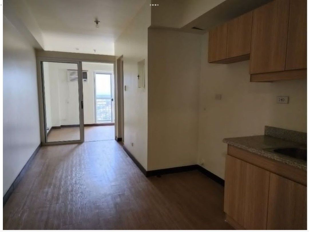 1 Bedroom unit Brixton Place Weston Tower (Category: Apartments & Condos) located in Pasig City. Submitted by BrokerDorenFerran (Listing ID 1426857986, Image 1). Description: BRIXTON PLACE Weston Tower 30 SQM. Garden Level Facing BGC Unobstructed View of Pasig River and BGC 4.23M only Under In house financing Doren Ferran Licensed Real Estate Broker PRC REBL# 24236 09175725848.