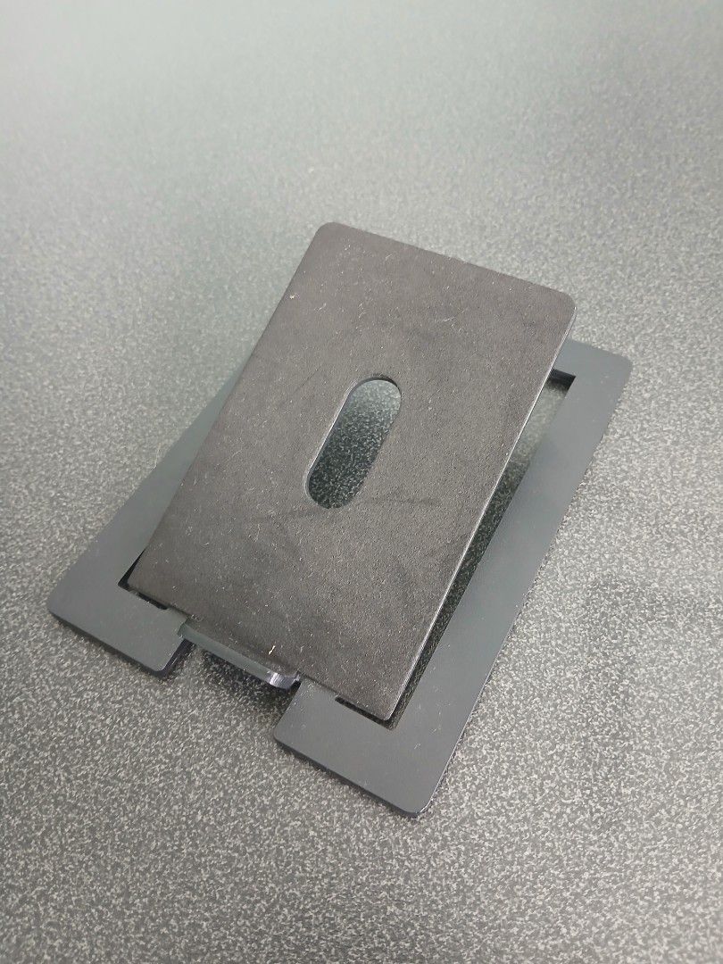 1 x compact speaker stand.65749063034753110