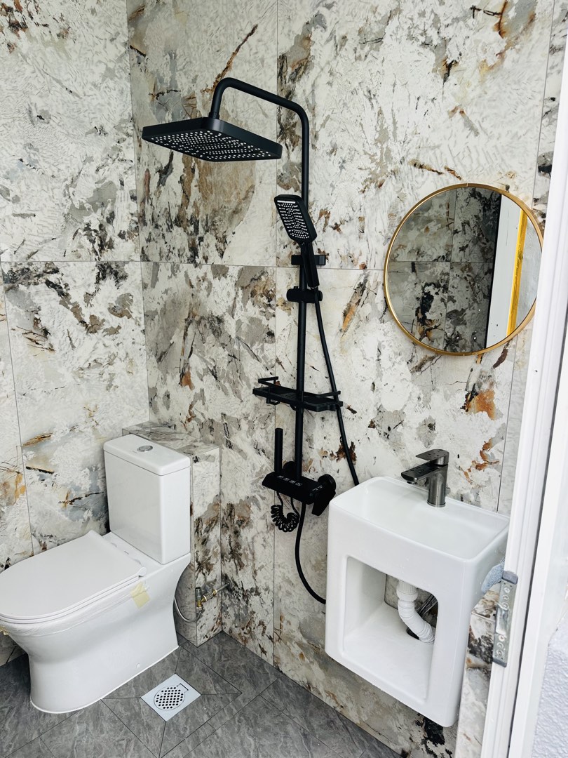 (Category: ) located in . Submitted by peng3626 (Listing ID 1294867959, Image 1). Description: .