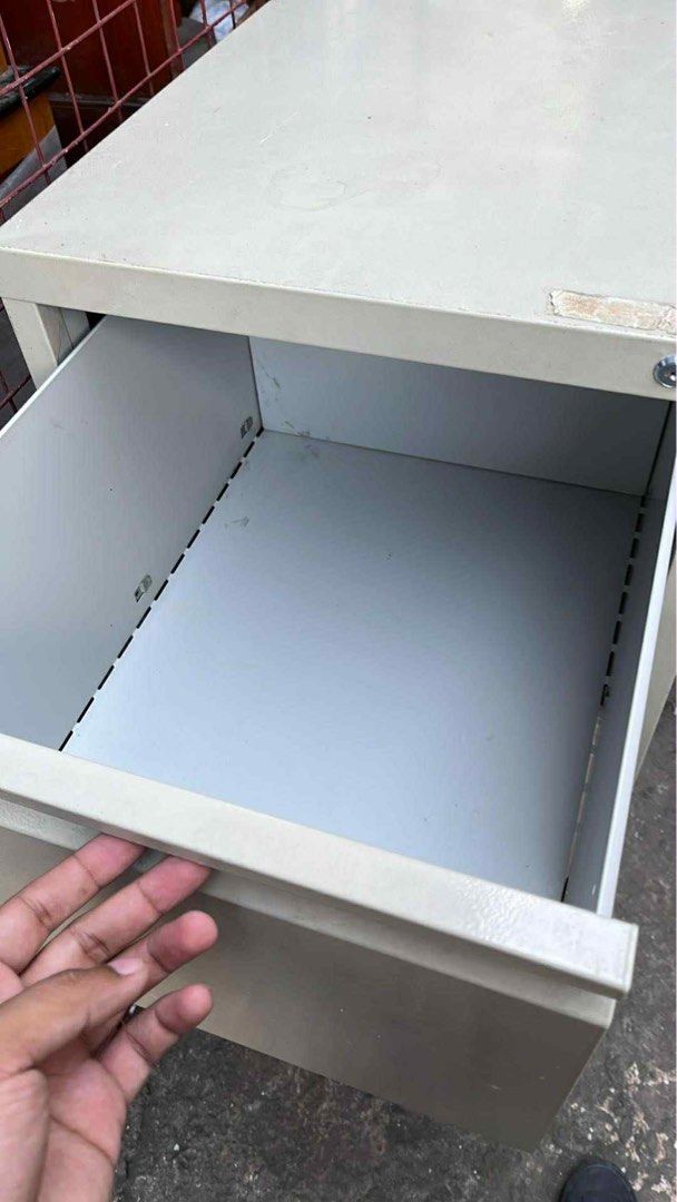 3-Drawer Metal Filing Cabinet (Category: Office Furniture & Fixtures) located in Manila. Submitted by santab01016652 (Listing ID 1426842044, Image 3). Description: Durable metal filing cabinet with three drawers. Features a neutral color and a lock for security. Each drawer has a label holder. Ideal for home or office use..