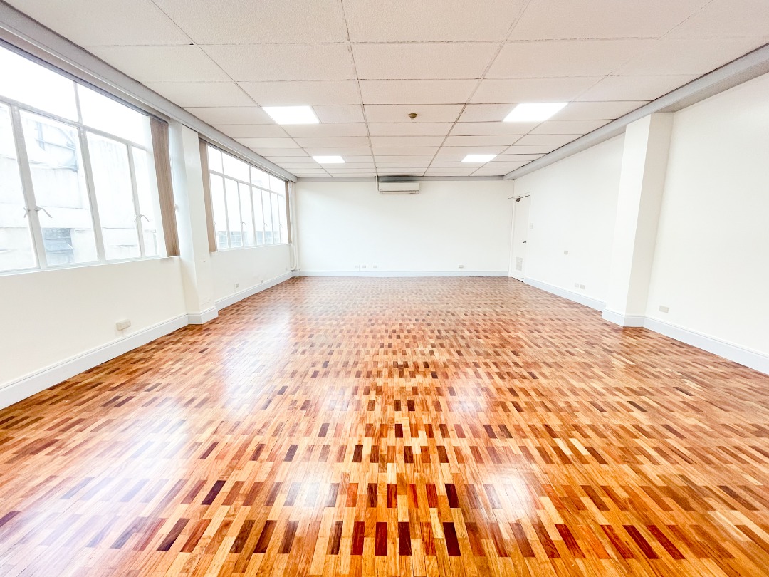 (Category: ) located in . Submitted by mchua.listings (Listing ID 1426859917, Image 1). Description: .