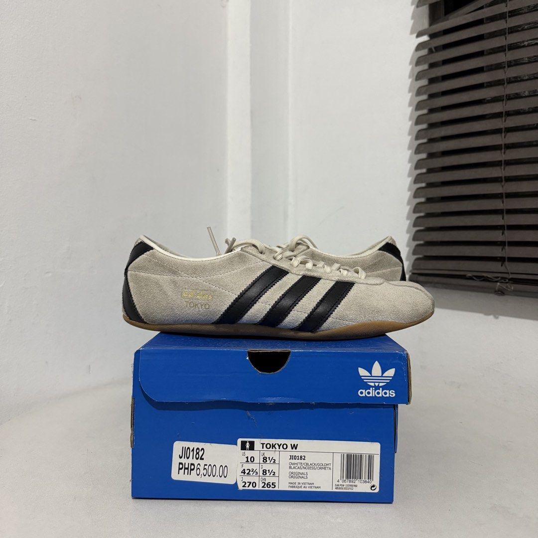 Adidas Tokyo “Off white” (Category: Sneakers) located in Makati City. Submitted by cyfermadrideo (Listing ID 1426798574, Image 1). Description: Wts! W Adidas Tokyo “Off white” Size 10us women’s / 9us men’s Used condition, with box and receipt No major issues, needs cleaning only PRICE: ₱2,995 only! 📍Taguig (near BGC) DM for other inquiries 📩.