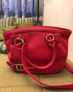 (Category: ) located in . Submitted by luxeforlessbysm (Listing ID 1426799917, Image 1). Description: .