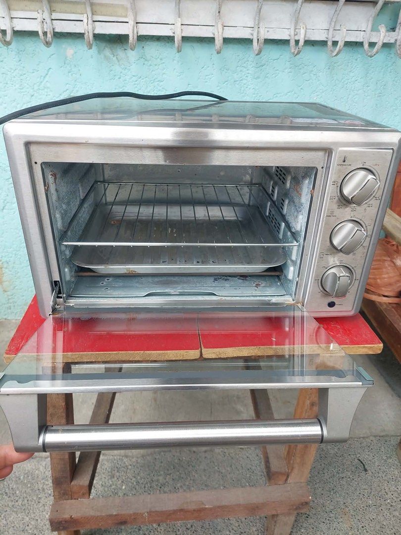 American Home Oven (Category: Ovens & Toasters) located in Paranaque City. Submitted by eunicevmontes (Listing ID 1426918592, Image 1). Description: American Home Oven 30 Liters Capacity For baking, roasting, etc. Php 2,500 Pick Up Location: Merville, Parañaque Mobile: 09177738787.