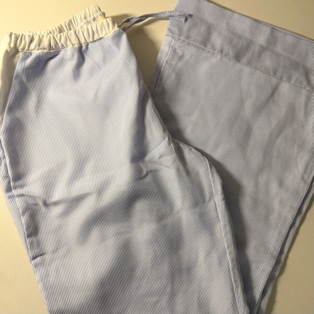 Augety Studio Blue Striped Low Rise Flare Pants (Category: Other Bottoms) located in Quezon City. Submitted by declutterwcha (Listing ID 1426897819, Image 1). Description: Augety Studio Blue Striped Low Rise Flare Pants Size: Medium Condition: 10/10 MOP: BPI, Unionbank Shipping Method: c/o Buyer * Lalamove, Grab, Moveit - Metro Manila * LBC, JRS - Outside Metro Manila Please send a message for further details ✨.