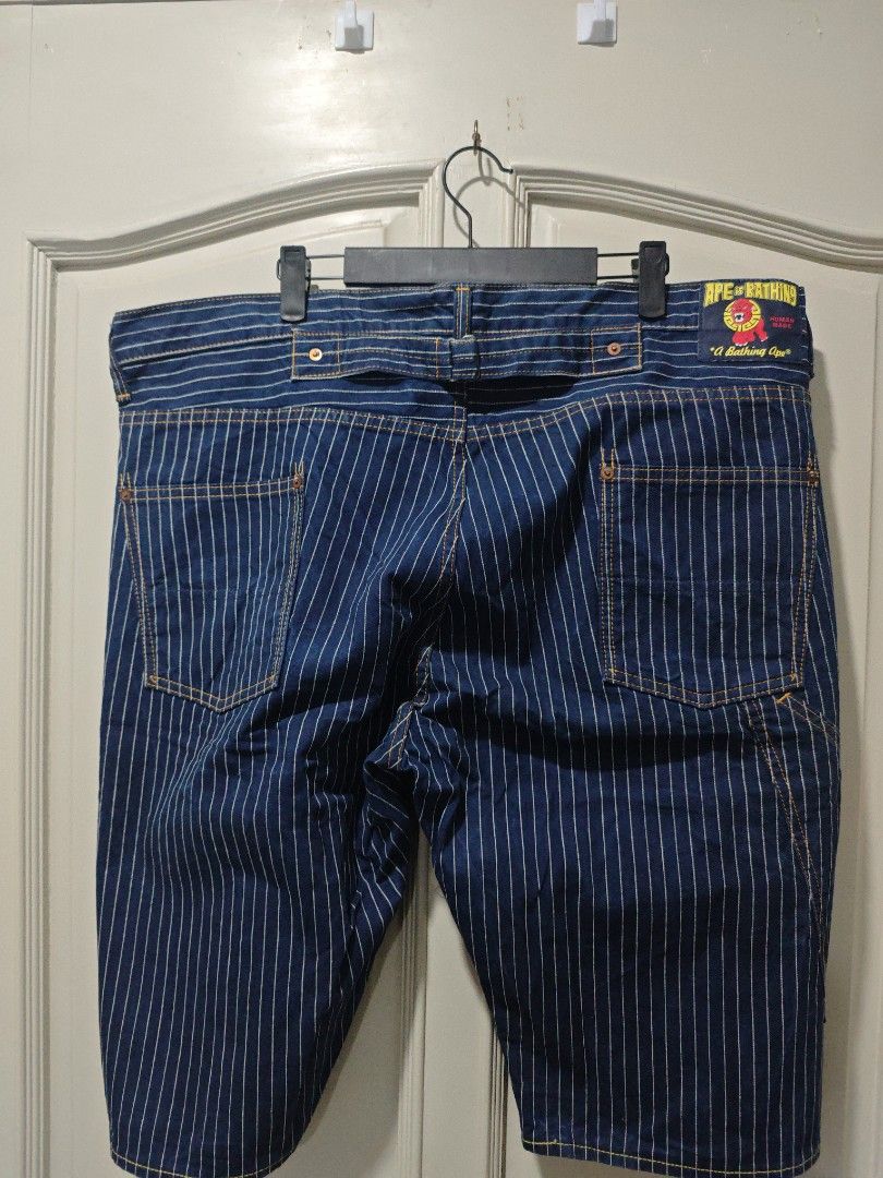 Bathing Ape Shorts (Category: Shorts) located in Iloilo. Submitted by declutterpm2 (Listing ID 1426870959, Image 2). Description: 42 waist 24 Lenght 11 Hem.